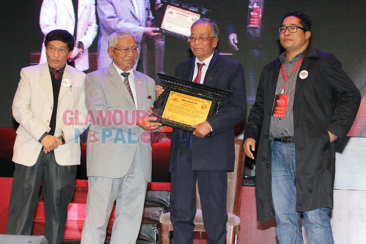 Kamana Film Award Puskar Lal Shrestha (1)